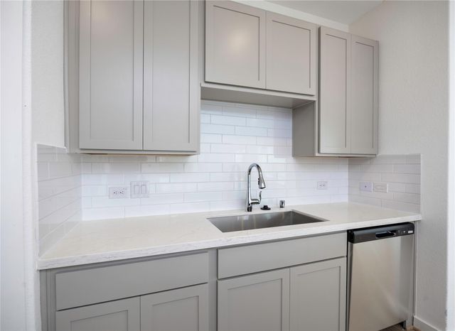 2039 Longmire Villas Court, Conroe, TX 77304