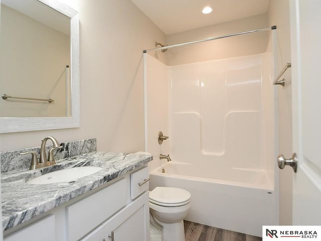 248 Half Moon Drive, Lincoln, NE 68527