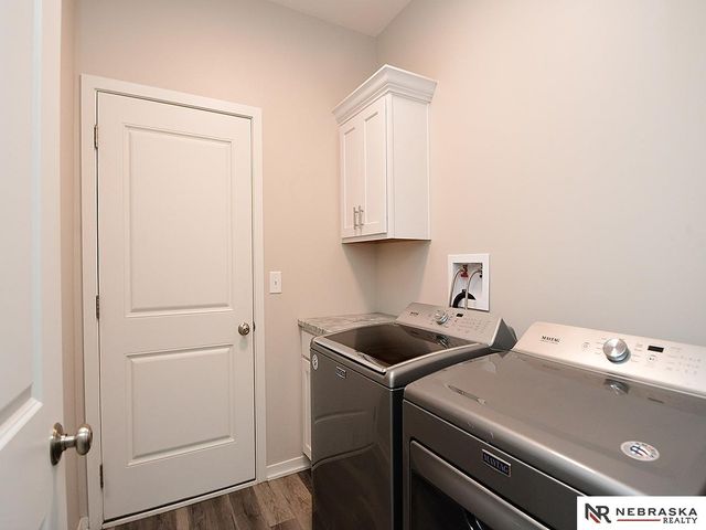 248 Half Moon Drive, Lincoln, NE 68527