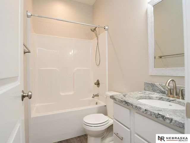 248 Half Moon Drive, Lincoln, NE 68527