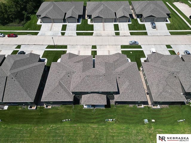 248 Half Moon Drive, Lincoln, NE 68527