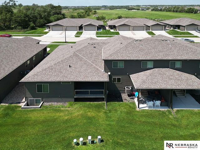 248 Half Moon Drive, Lincoln, NE 68527