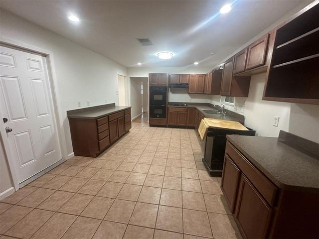704 Clebud Drive, Euless, TX 76040