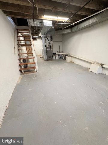 2524 S DARIEN ST, Philadelphia, PA 19148