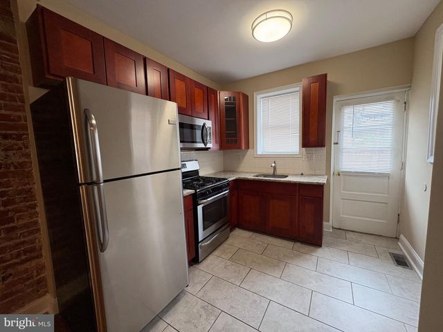 2524 S DARIEN ST, Philadelphia, PA 19148