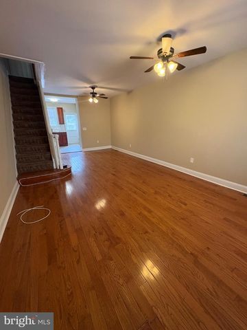 2524 S DARIEN ST, Philadelphia, PA 19148