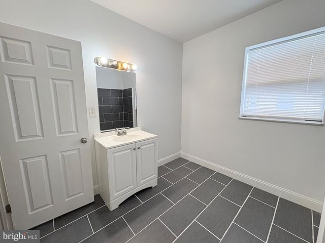 2524 S DARIEN ST, Philadelphia, PA 19148