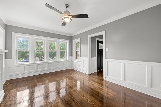2107 East Avenue, Berwyn, IL 60402