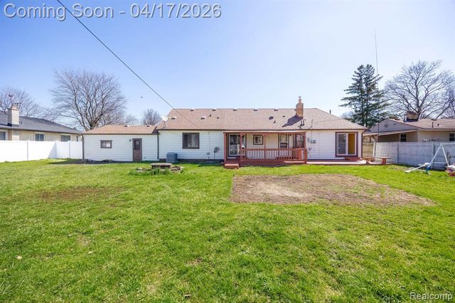 13750 Flanders Street, Southgate, MI 48195