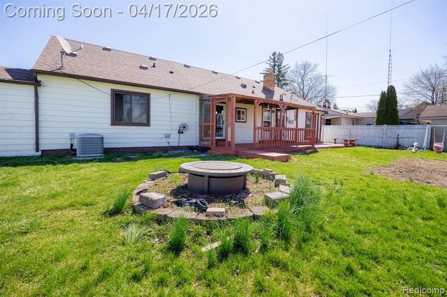 13750 Flanders Street, Southgate, MI 48195