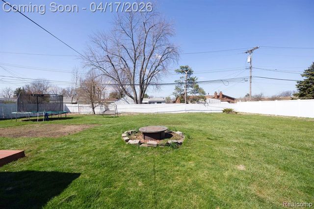 13750 Flanders Street, Southgate, MI 48195