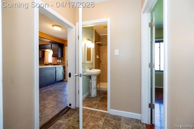 13750 Flanders Street, Southgate, MI 48195