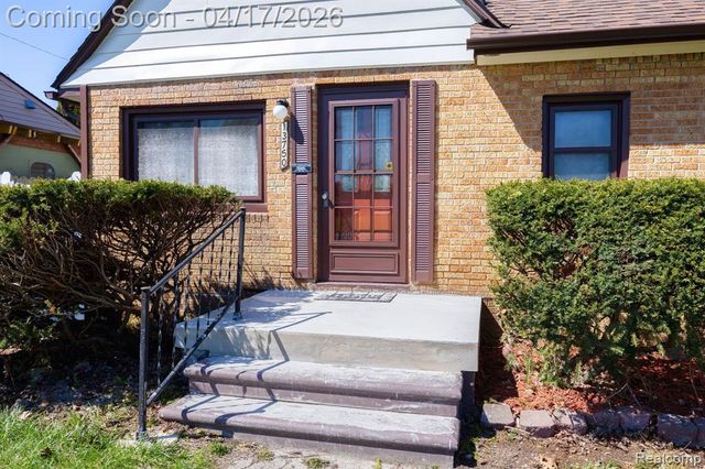 13750 Flanders Street, Southgate, MI 48195