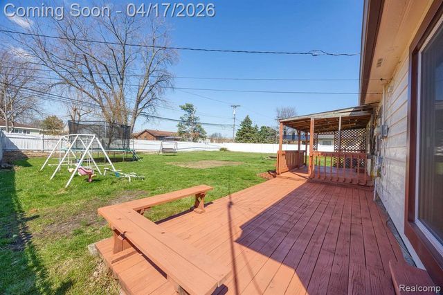 13750 Flanders Street, Southgate, MI 48195