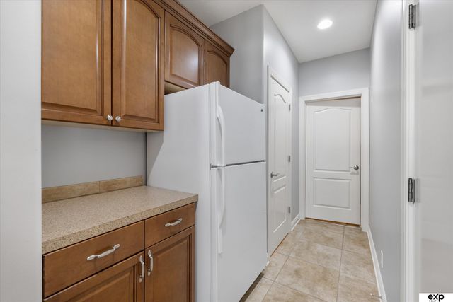 12228 Ida Plaza, Omaha, NE 68142
