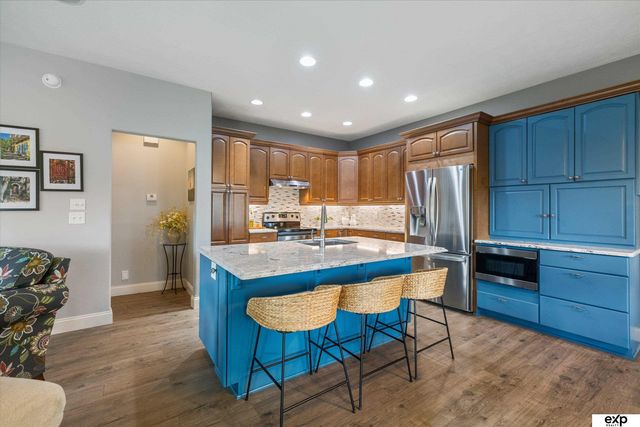 12228 Ida Plaza, Omaha, NE 68142