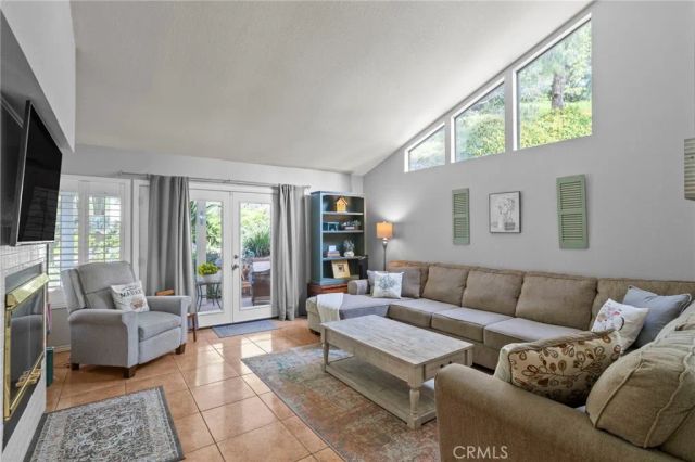 1561 Vallecito, Pomona, CA 91768