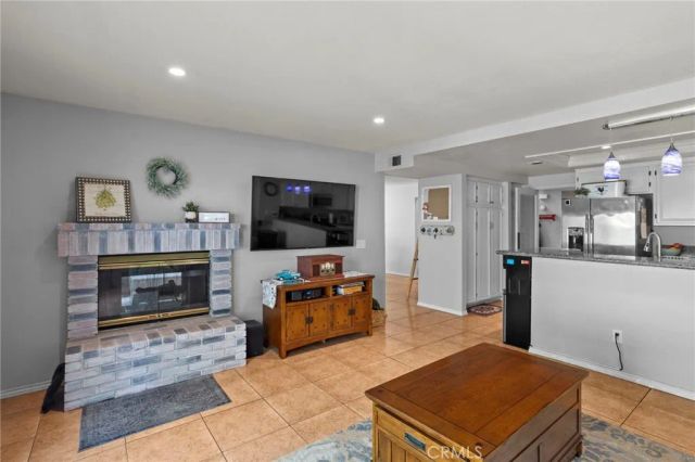 1561 Vallecito, Pomona, CA 91768