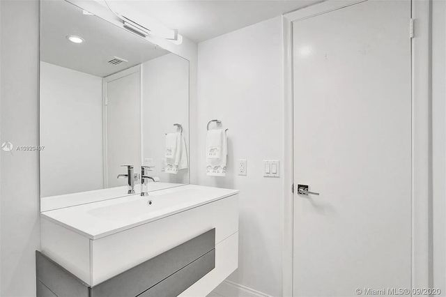 1350 River Reach Drive 115, Fort Lauderdale, FL 33315