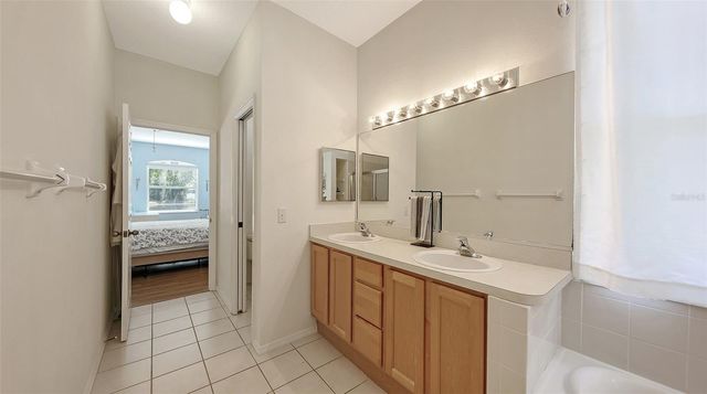 12228 WINDING WOODS WAY, Lakewood Ranch, FL 34202