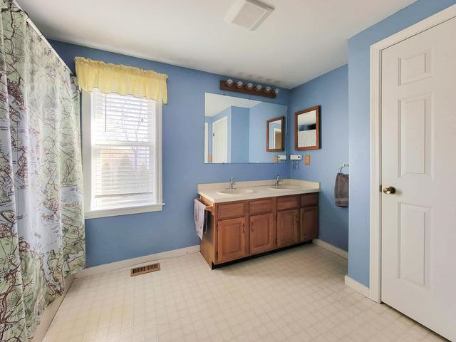 3 Wright Road, Nashua, NH 03064