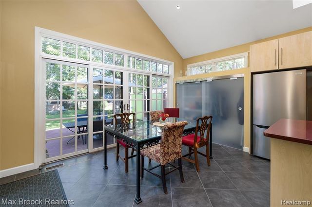 762 W Oakridge Street, Ferndale, MI 48220