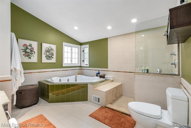 762 W Oakridge Street, Ferndale, MI 48220