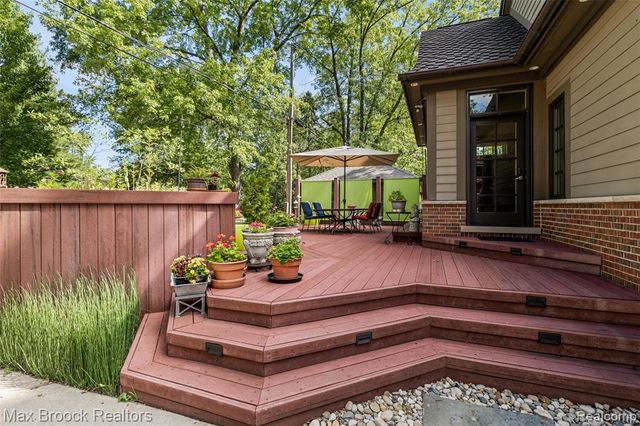 762 W Oakridge Street, Ferndale, MI 48220