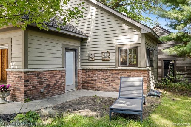 762 W Oakridge Street, Ferndale, MI 48220