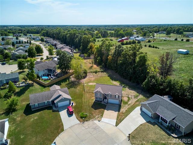381 Gardenia Drive, Troy, MO 63379