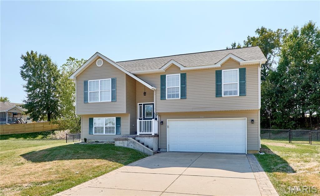 381 Gardenia Drive, Troy, MO 63379