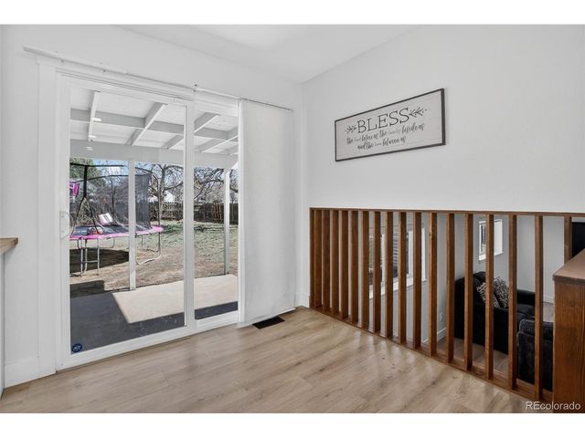 690 S Newark Ct, Aurora, CO 80012