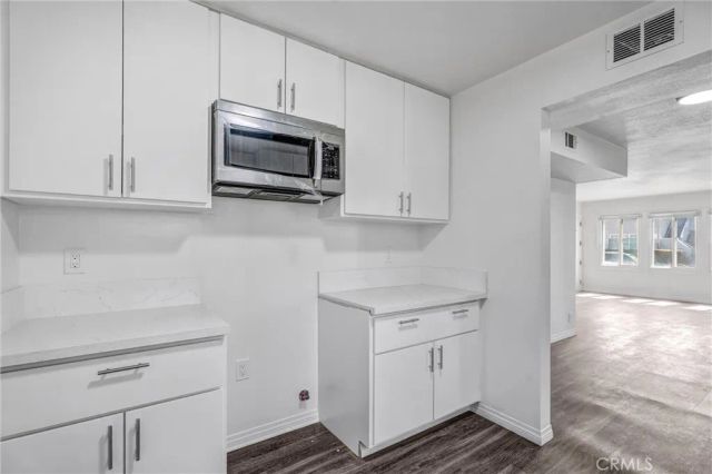 10523 Haas Avenue, Los Angeles, CA 90047