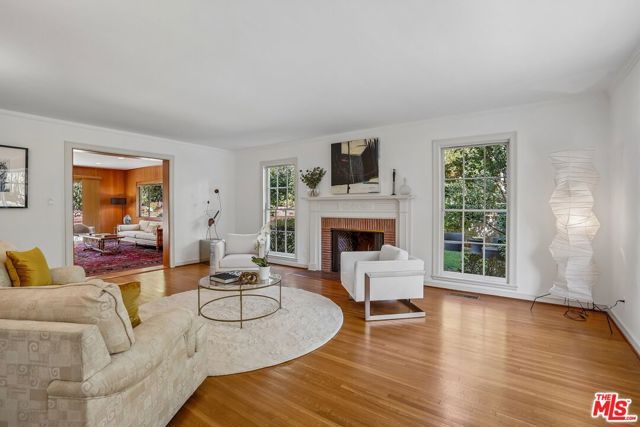 10575 Lindbrook Drive, Los Angeles, CA 90024