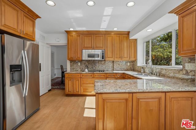 10575 Lindbrook Drive, Los Angeles, CA 90024