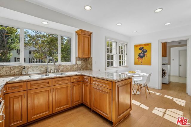 10575 Lindbrook Drive, Los Angeles, CA 90024