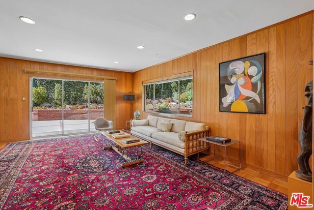 10575 Lindbrook Drive, Los Angeles, CA 90024