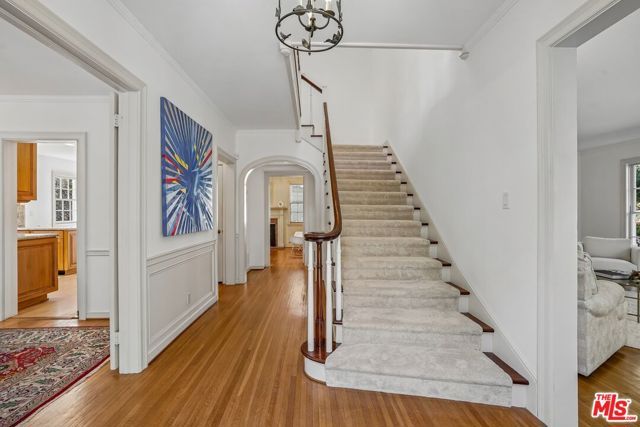 10575 Lindbrook Drive, Los Angeles, CA 90024