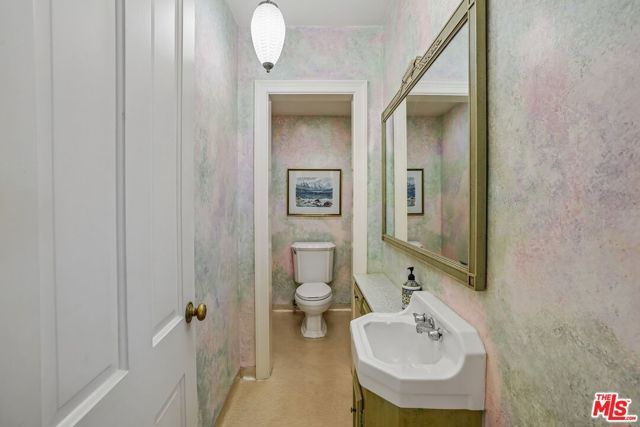 10575 Lindbrook Drive, Los Angeles, CA 90024
