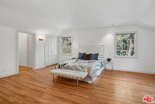 10575 Lindbrook Drive, Los Angeles, CA 90024