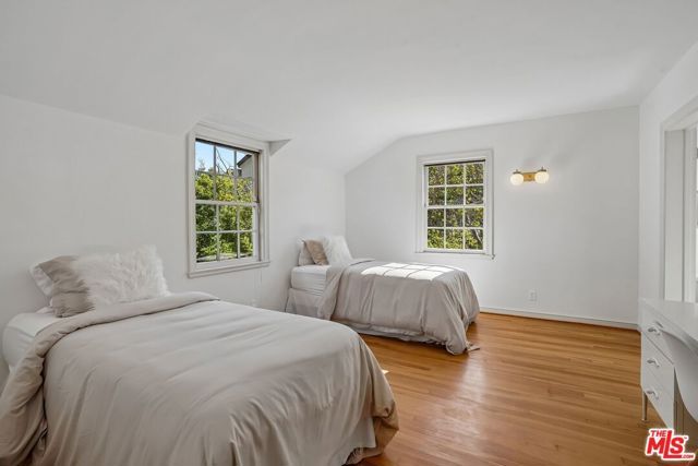 10575 Lindbrook Drive, Los Angeles, CA 90024