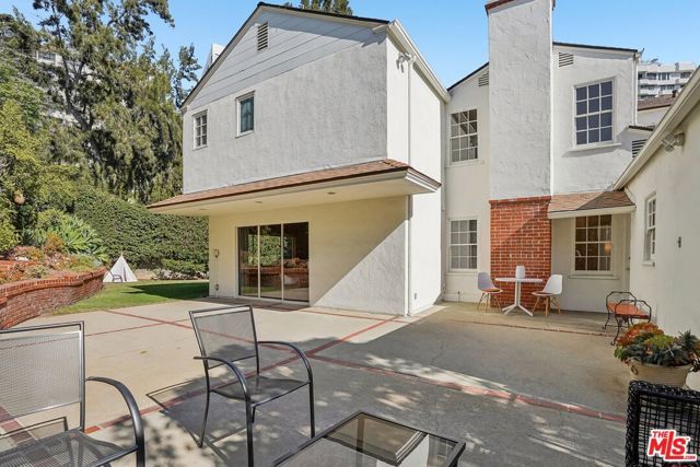 10575 Lindbrook Drive, Los Angeles, CA 90024