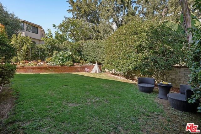 10575 Lindbrook Drive, Los Angeles, CA 90024