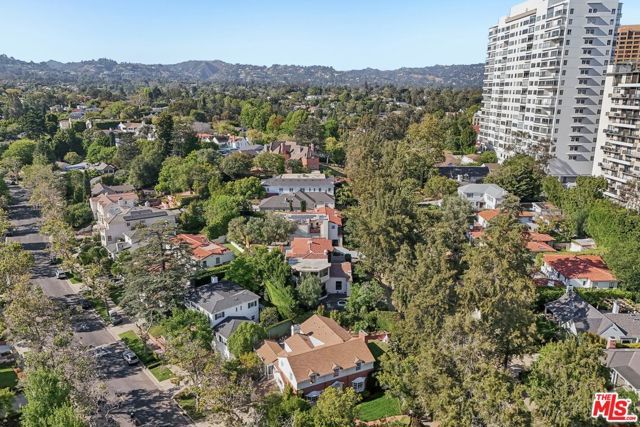 10575 Lindbrook Drive, Los Angeles, CA 90024