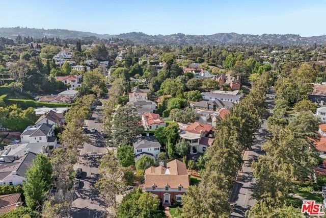 10575 Lindbrook Drive, Los Angeles, CA 90024