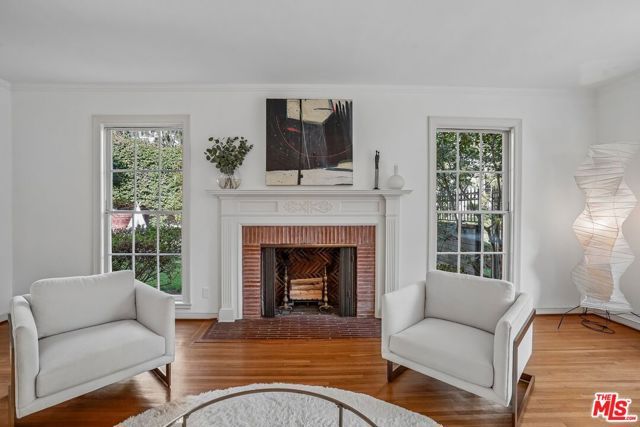 10575 Lindbrook Drive, Los Angeles, CA 90024