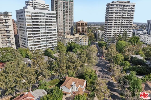 10575 Lindbrook Drive, Los Angeles, CA 90024