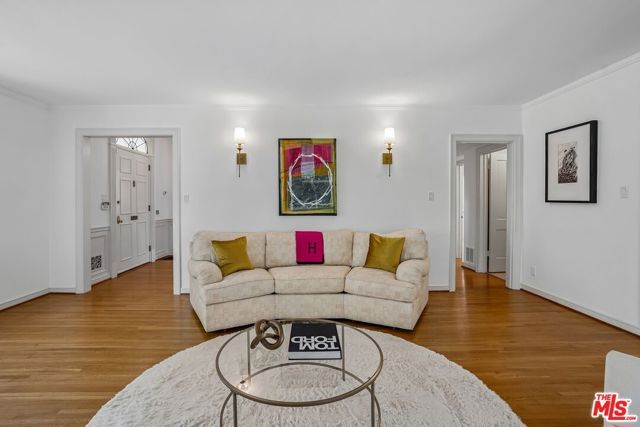 10575 Lindbrook Drive, Los Angeles, CA 90024