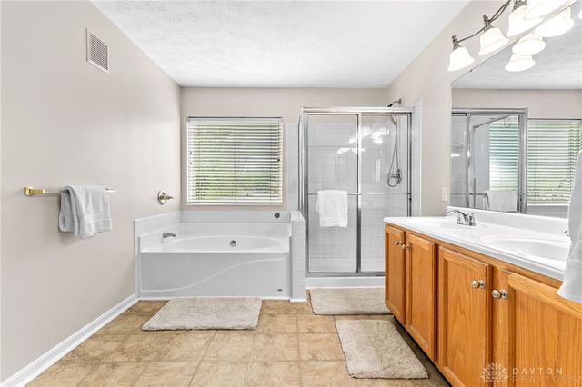 2346 Charleston Way, Beavercreek, OH 45431