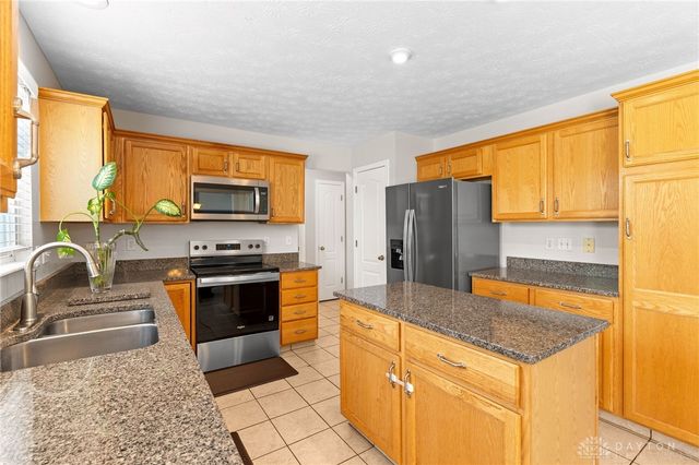 2346 Charleston Way, Beavercreek, OH 45431